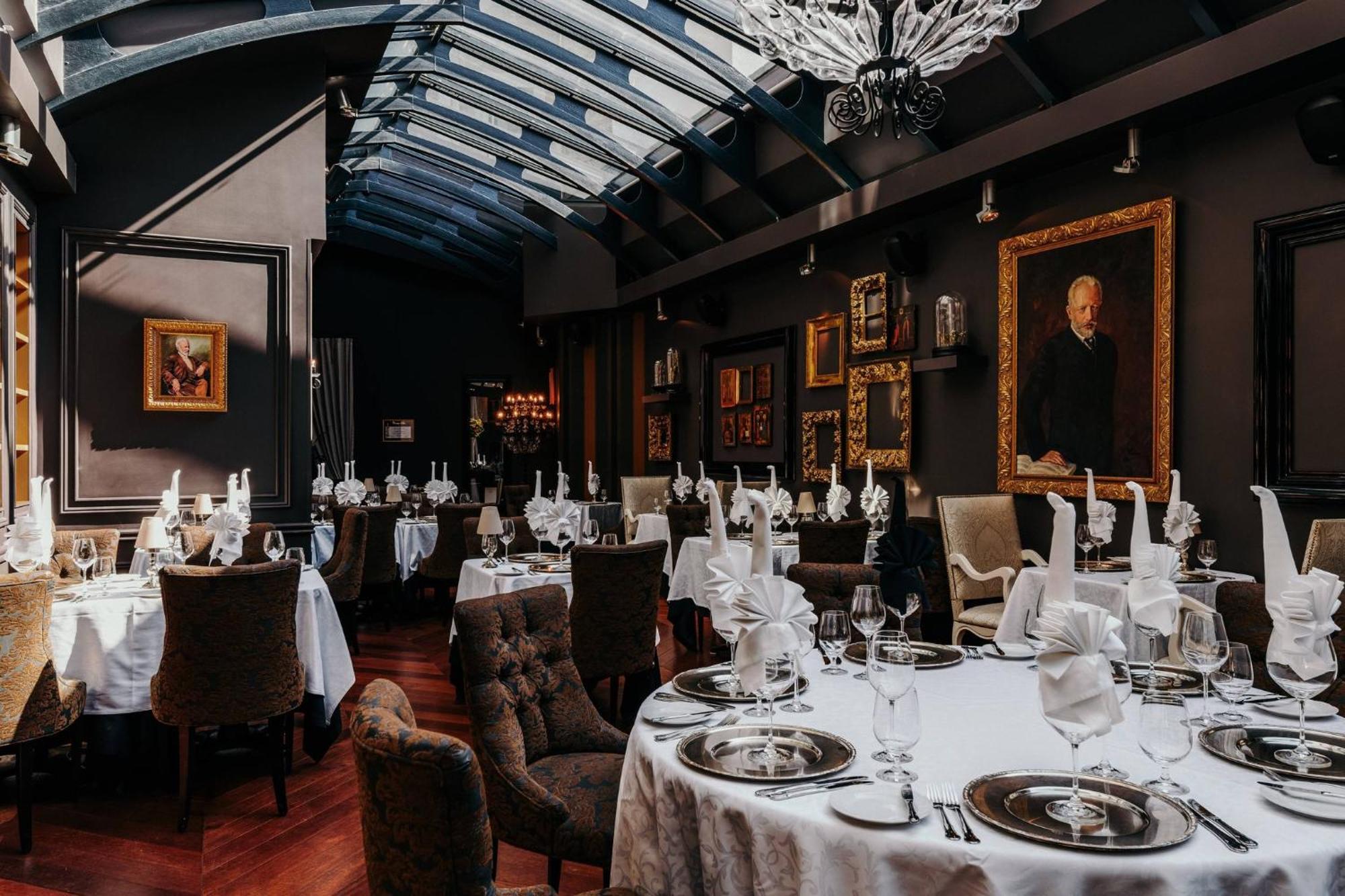 Hotel Telegraaf, Autograph Collection Tallinn Luaran gambar Restaurant "La Table d'Or"