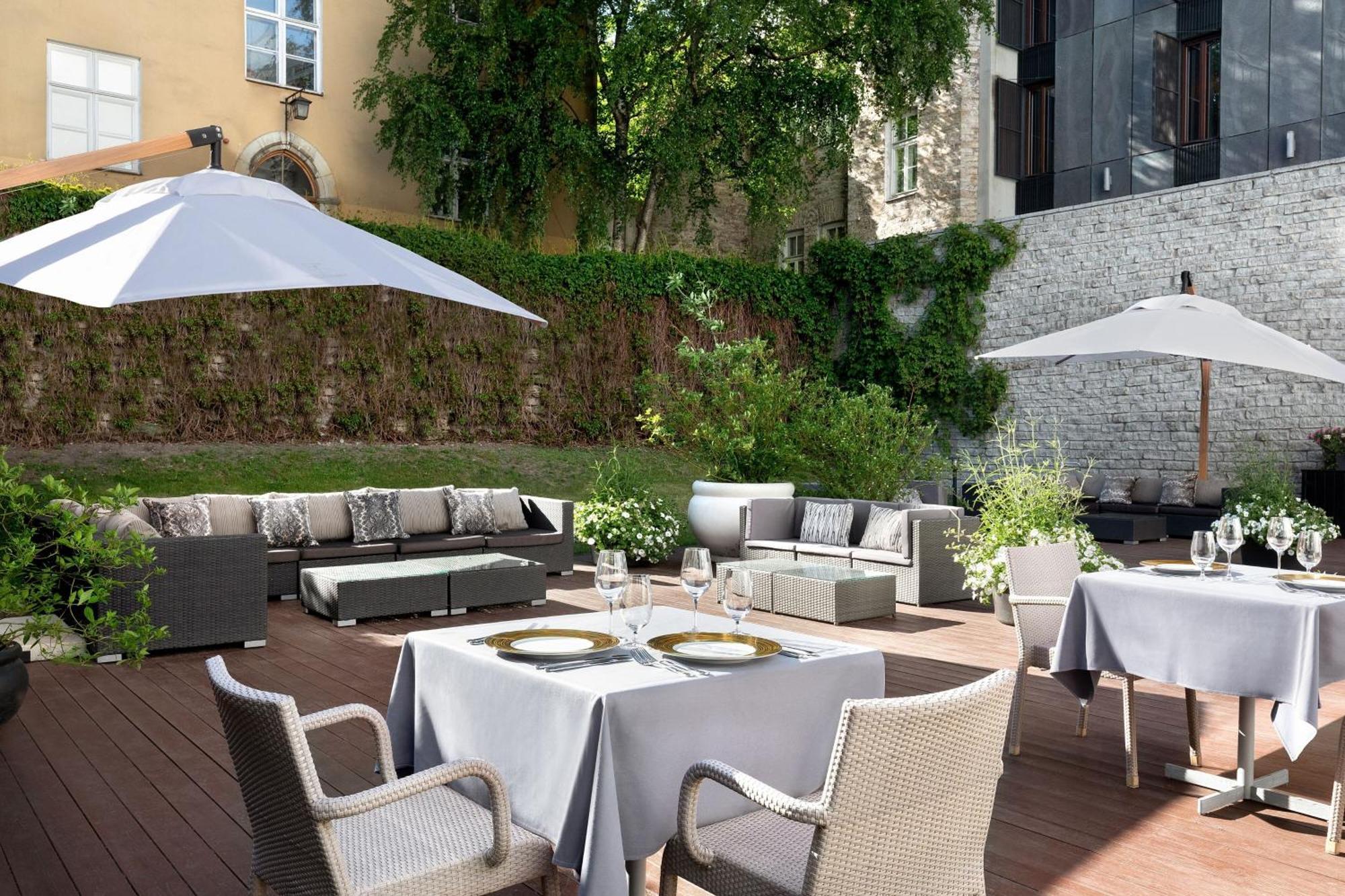 Hotel Telegraaf, Autograph Collection Tallinn Luaran gambar The garden