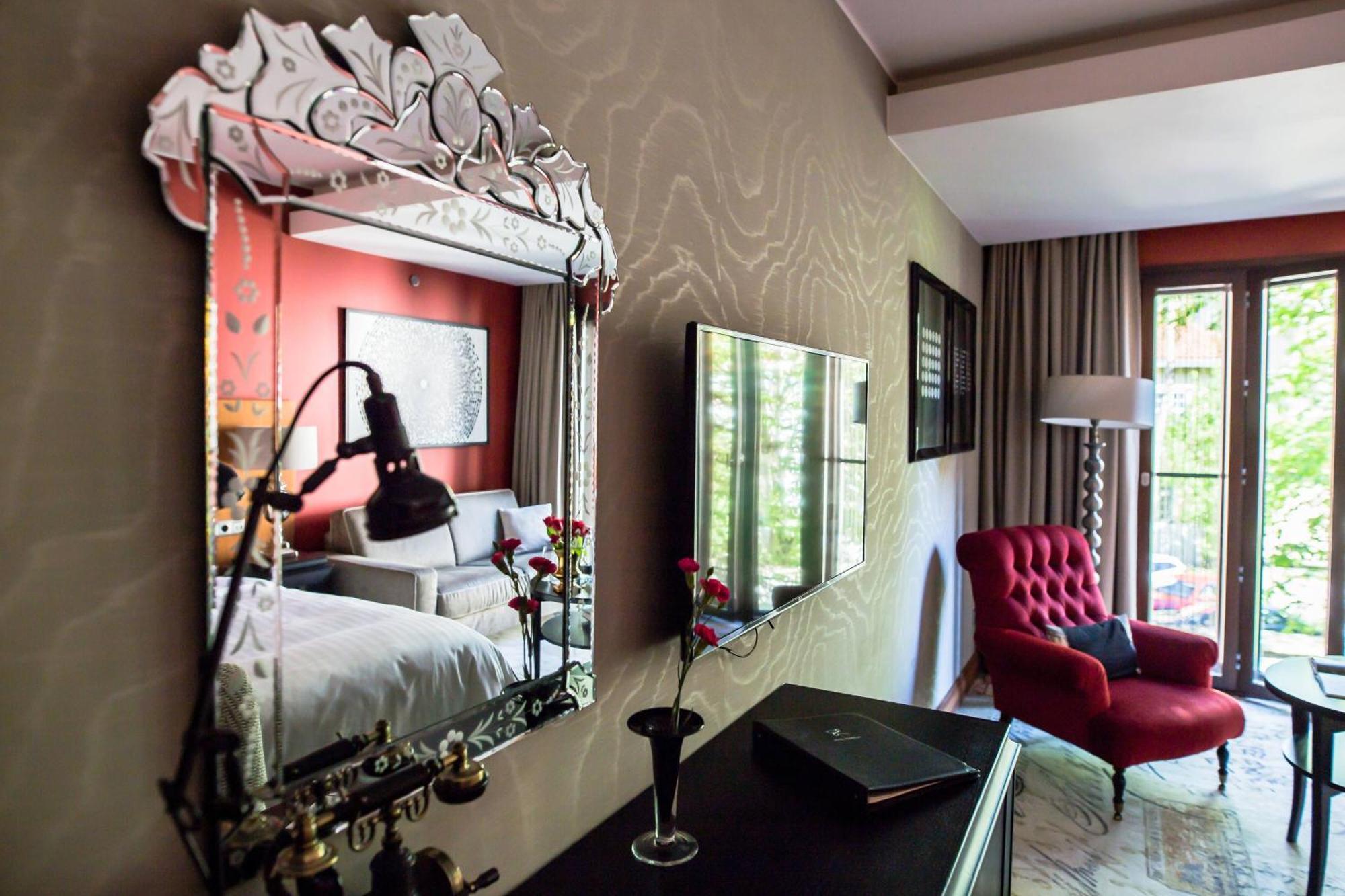 Hotel Telegraaf, Autograph Collection Tallinn Luaran gambar A room at the hotel